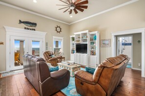 TV connectée, jeux vidéo, lecteur de DVD, livres