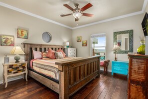 3 bedrooms, free WiFi, bed sheets - Southern Wave! Beachfront, Pet Friendly Fenced Yard, Paradise! (Bolivar Peninsula)