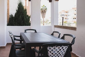 Outdoor dining - Apartment Snap - on the beachfront (Zahara de los Atunes)