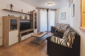 Living area - Apartment Snap - on the beachfront (Zahara de los Atunes)