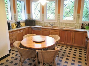 Réfrigérateur, micro-ondes, four, lave-vaisselle