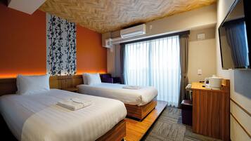 مكتب ومكواة/لوح كي وواي فاي مجانًا وملاءات أسرّة