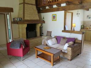 TV, fireplace, DVD player
