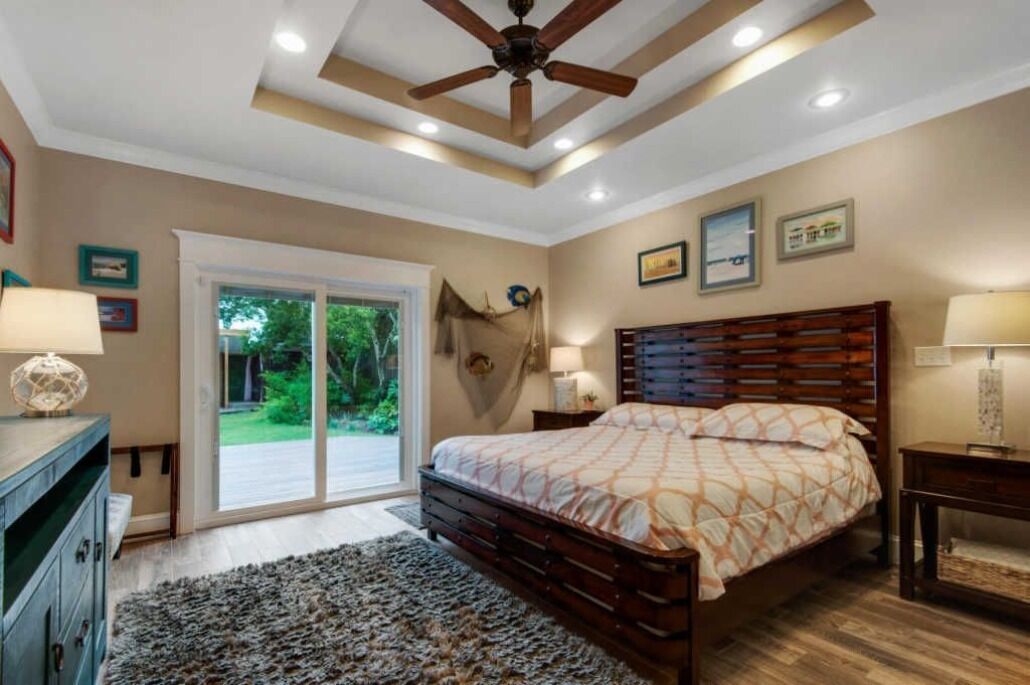 6 bedrooms, iron/ironing board, WiFi, bed sheets
