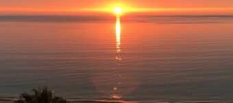 Studio apartment on rural smallholding, 3km from beaches and amenities