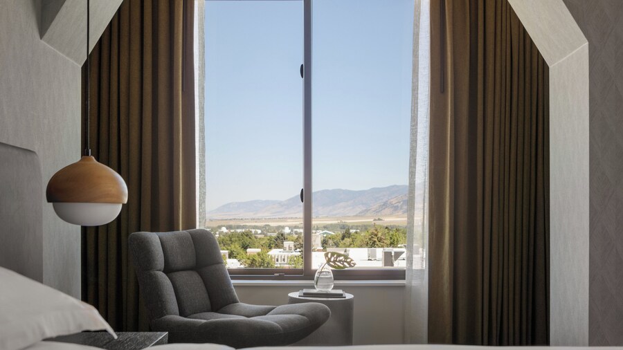 Kimpton Armory Hotel Bozeman by IHG