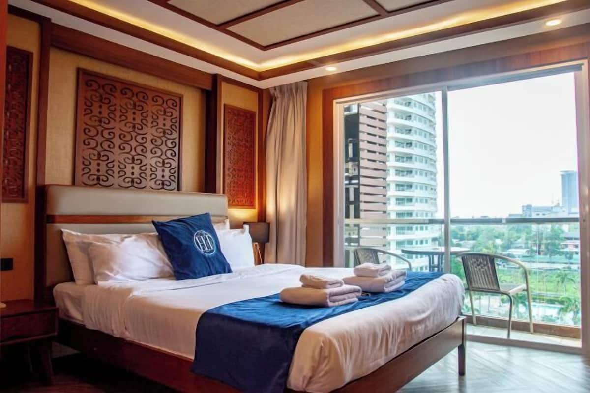 2 habitaciones, minibar y caja de seguridad en la habitación