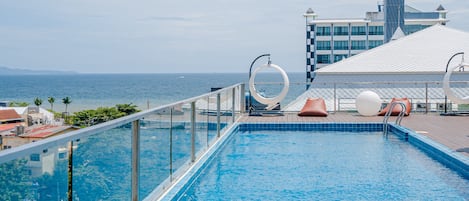 Utomhuspool