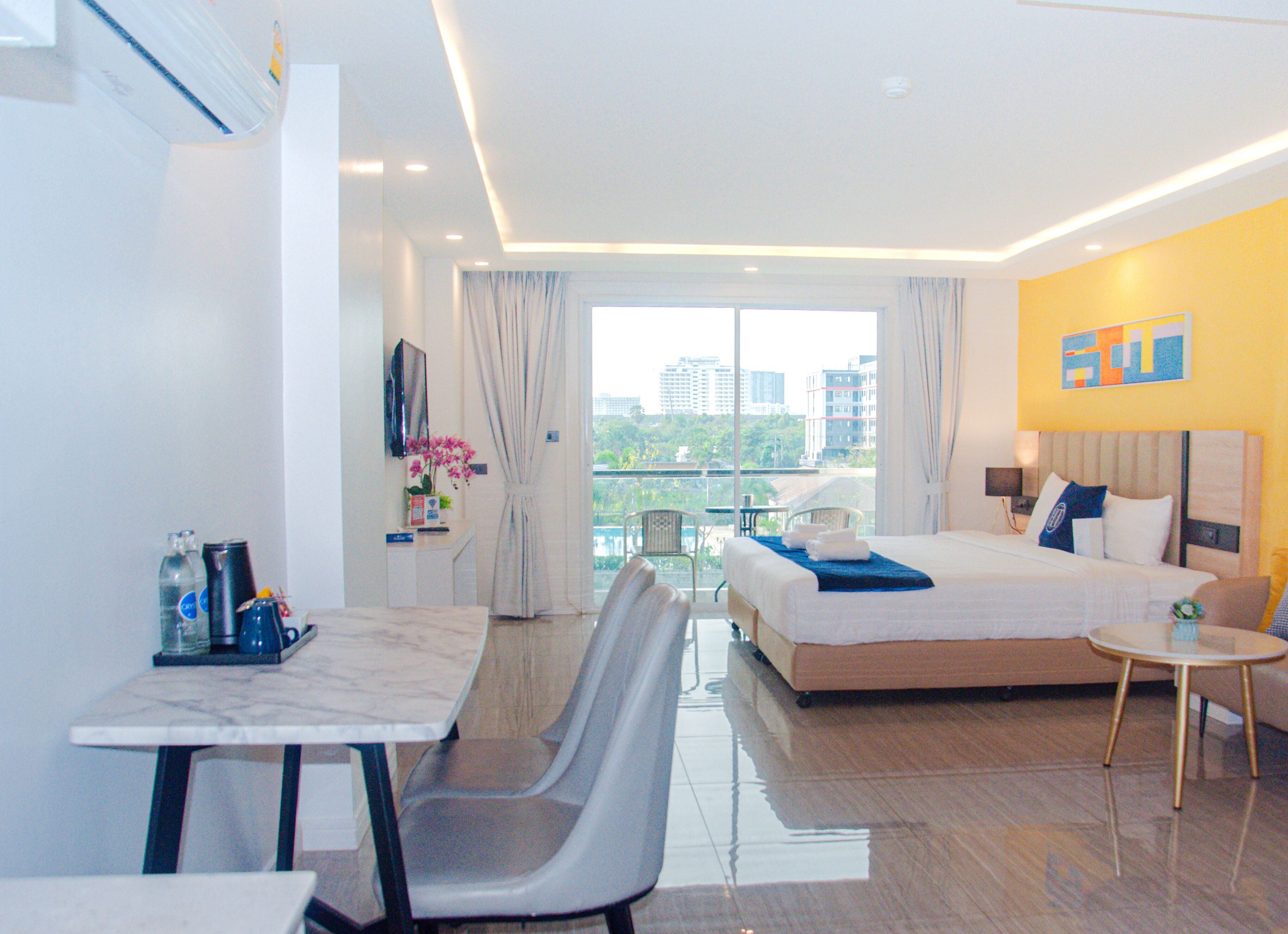 Deluxe Double/Twin Room | Spiseområde på rommet