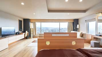 Down duvets, in-room safe, soundproofing, free WiFi