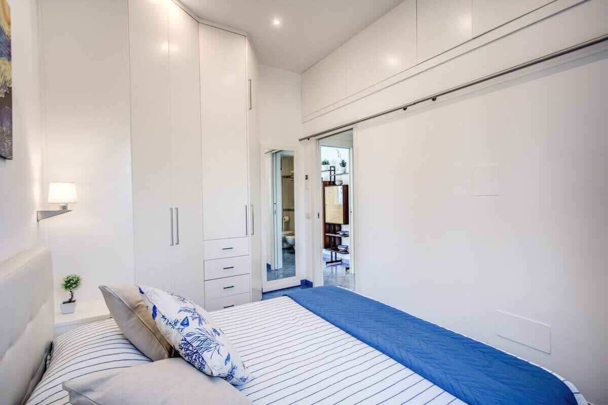 3 bedrooms, iron/ironing board, travel cot, WiFi
