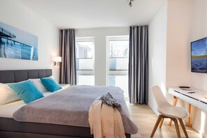 Unclassified image, 4 of 37, button