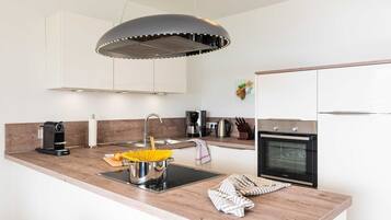 Fridge, microwave, oven, dishwasher