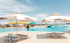 Piscine extérieure (ouverte en saison)