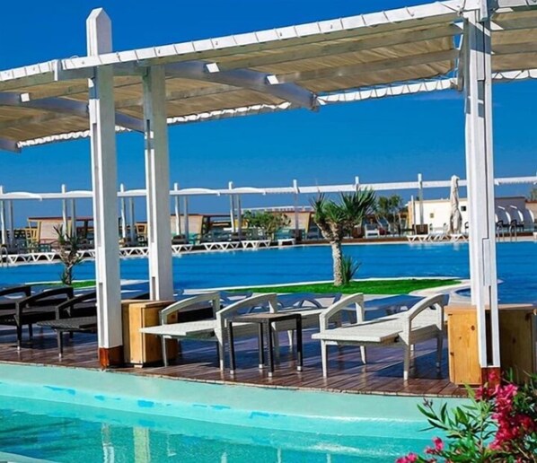 Seasonal outdoor pool