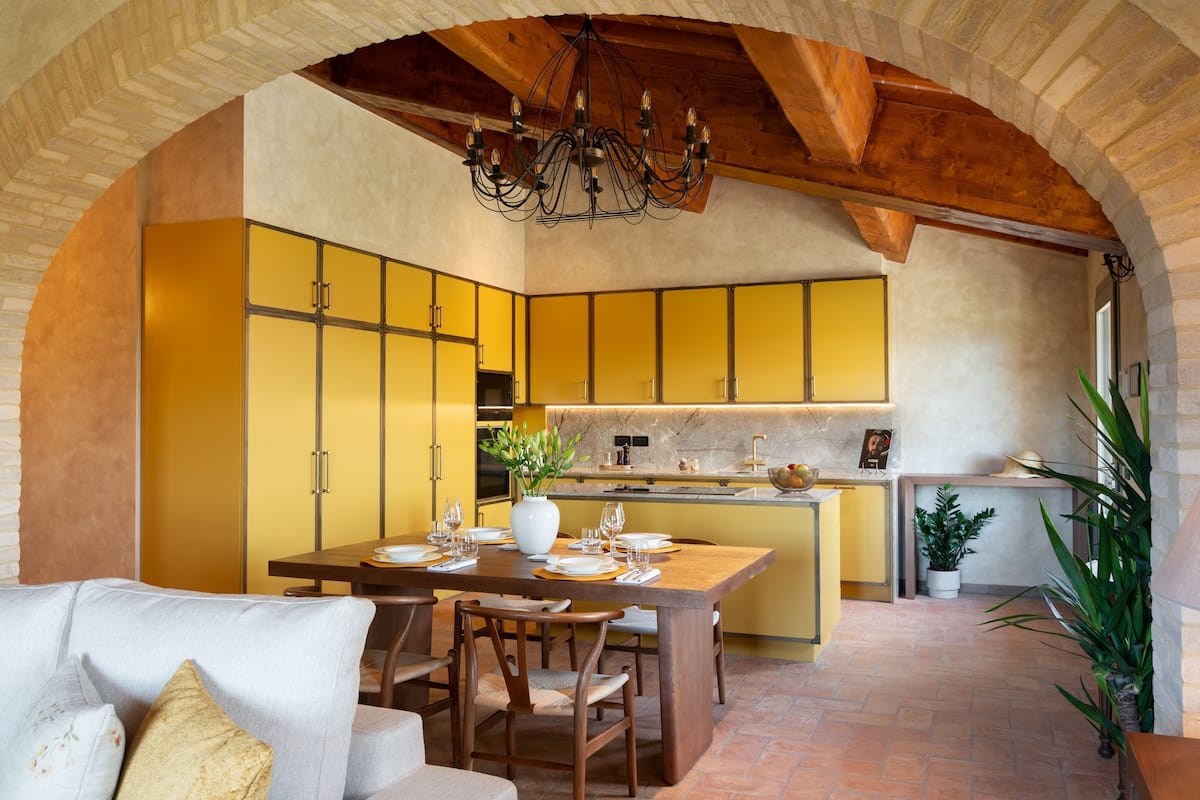 Deluxe Apartment | Dining room