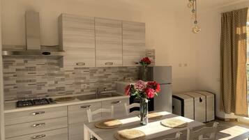 Deluxe Room (Zenzero) | Living area