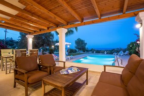 Outdoor pool - Beautiful villa with sea view and private pool only 7min drive from Lindos (kalathos lindos)