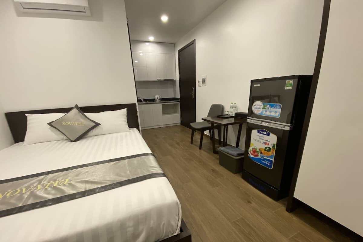 Studio | Coffre-fort, bureau, rideaux dâobscurcissement, systĂšme dâinsonorisation