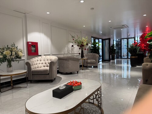 The Nova Hotel & Apartment