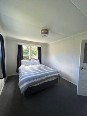 4 bedrooms, bed sheets - Cosy Nook on Derwent (Naseby)