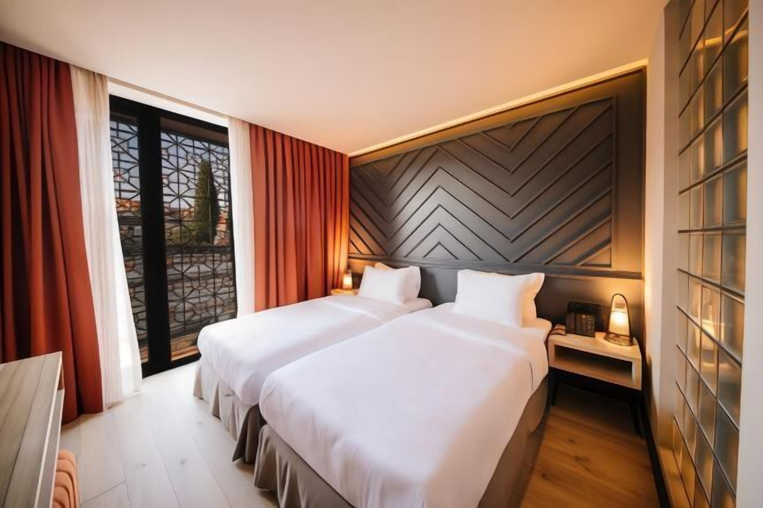 Premium bedding, minibar, in-room safe, desk