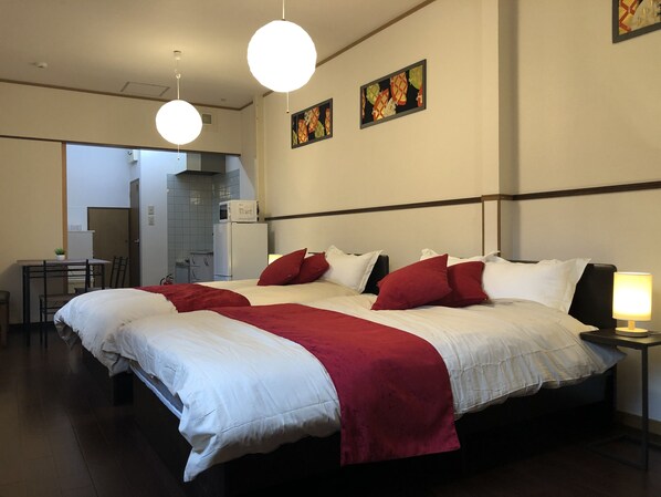 Private Vacation Home | 2 bedrooms, desk, free WiFi, bed sheets - Tabinoie Okayama Biyori (Okayama)