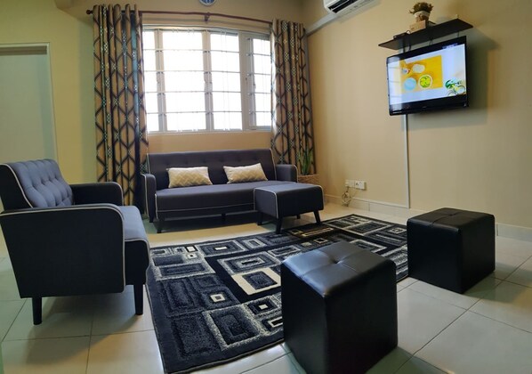 TV, fireplace - Feel at home with us (Labuan)