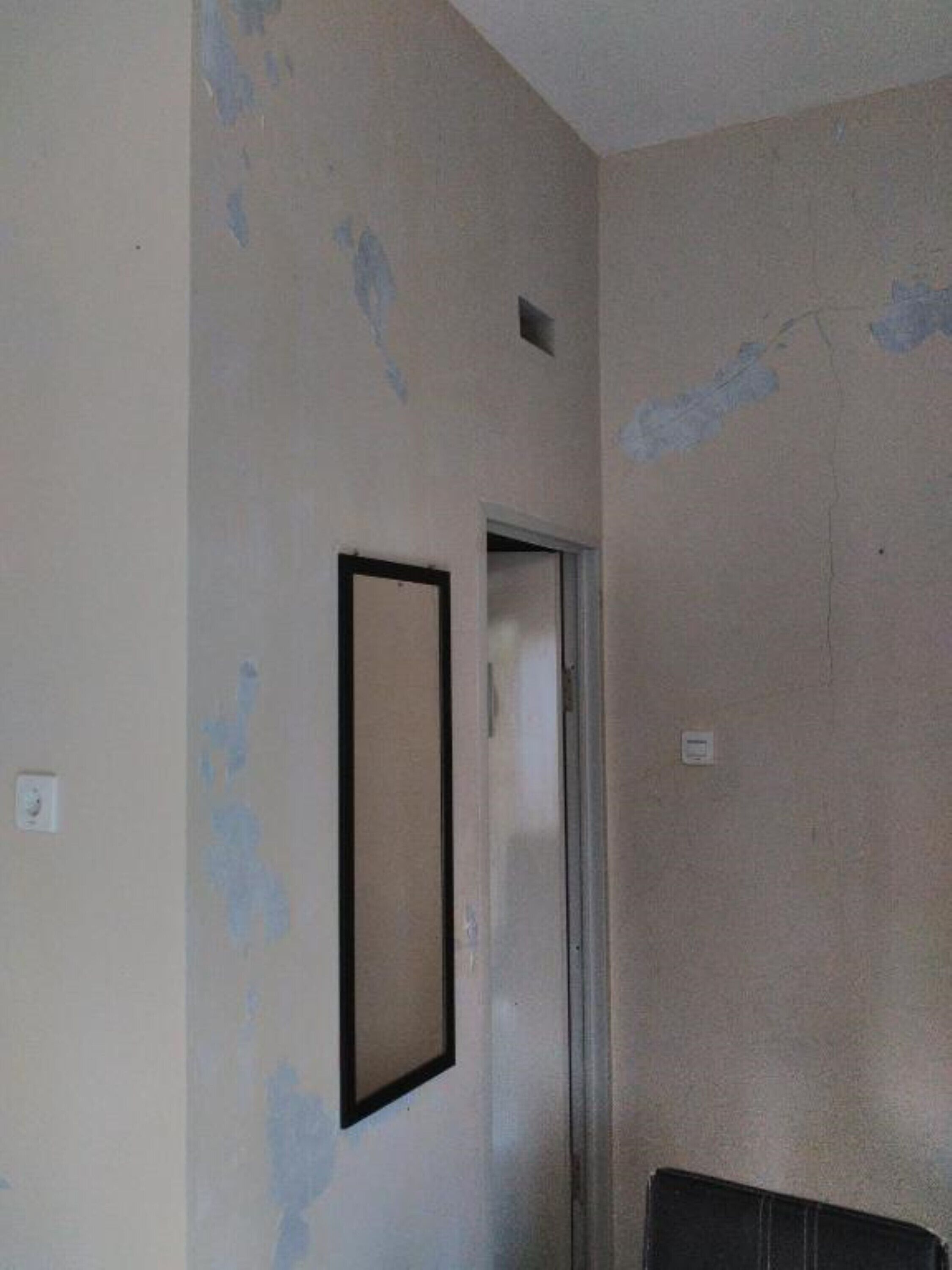 Standard Single Room | Blackout drapes