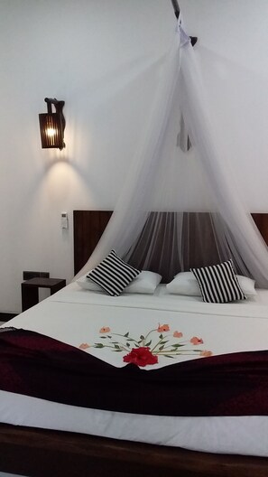 1 habitación, sistema de insonorización, wifi gratis y ropa de cama