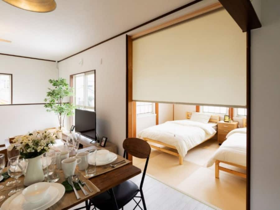 Talo, 2 makuuhuonetta | Oleskelualue | Taulutelevisio