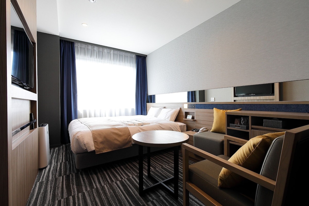 standard double room | 1 bedroom, down duvets, iron/ironing board, free wifi