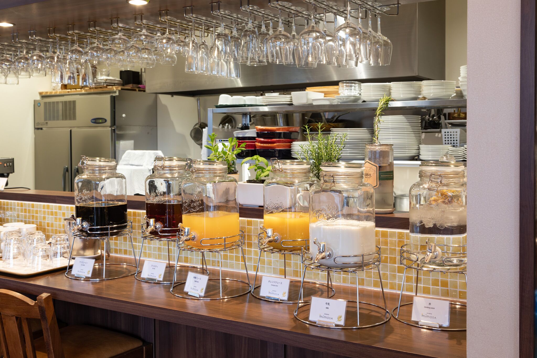 daily buffet breakfast (jpy 1500 per person)