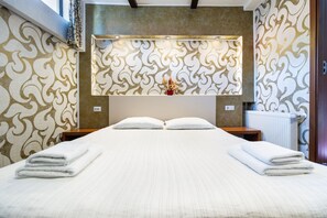 1 bedroom, iron/ironing board, WiFi, bed sheets - OldTown★Private Room&Bath★Mountain view Terrace|2persons (Brașov)