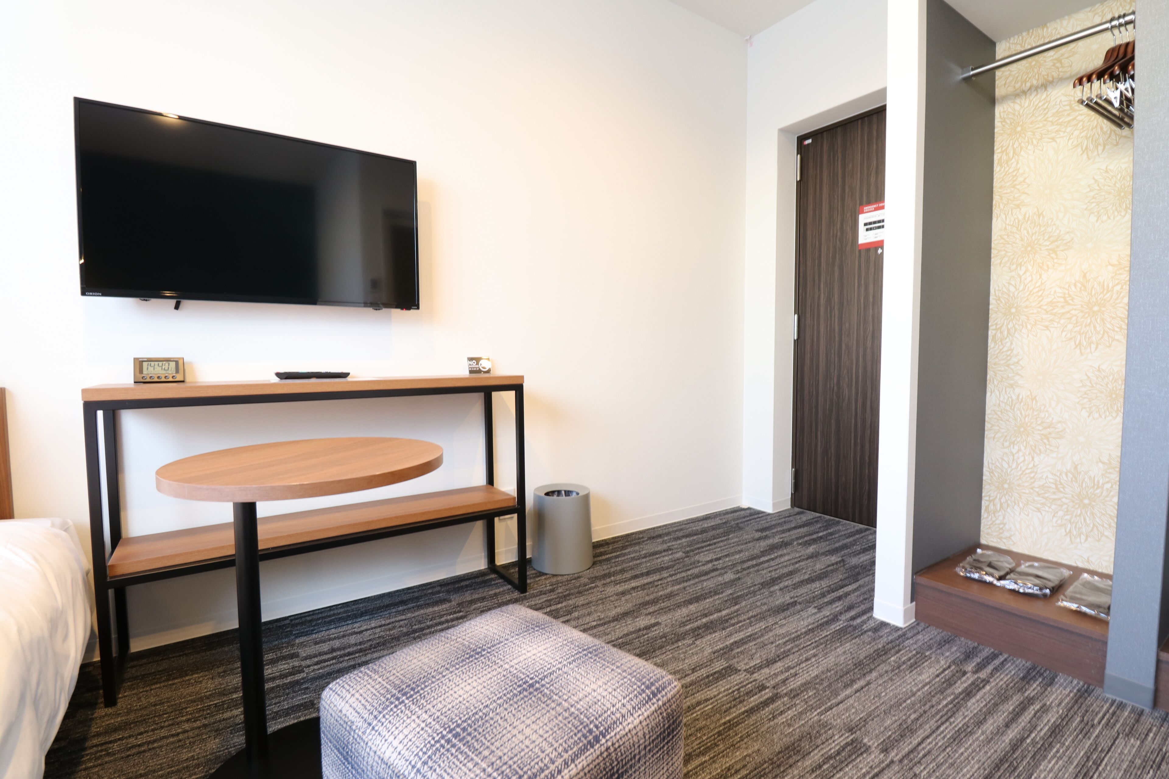 twin room with sofa bed | iron/ironing board, free wifi, bed sheets