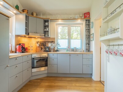 Swedish house for up to 5 people in the climatic health resort of Schwabstedt -