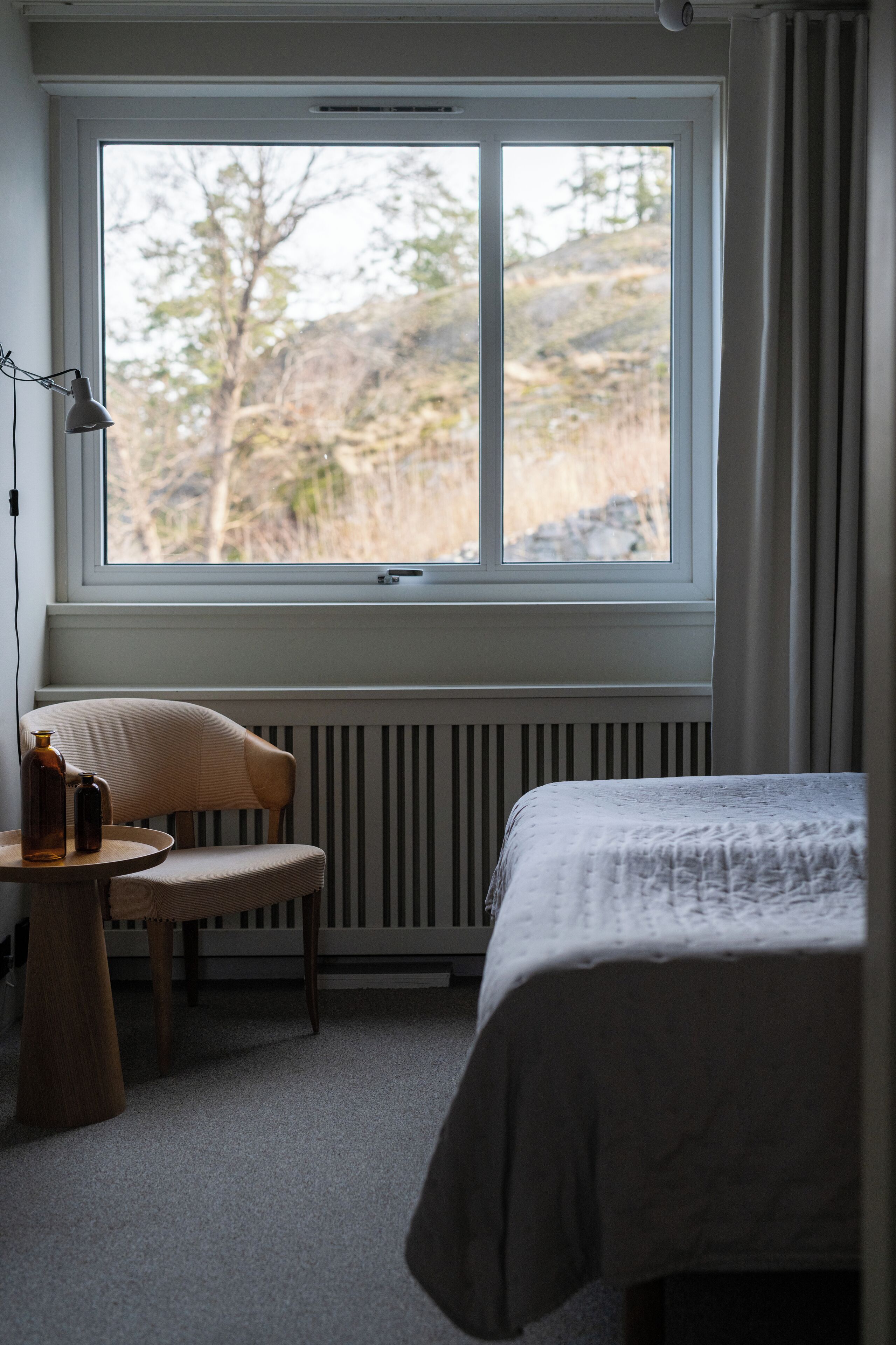 Twin Double Spa inkluderat/Spa included | Skrivebord, skrivebord for bærbar PC og blendingsgardiner