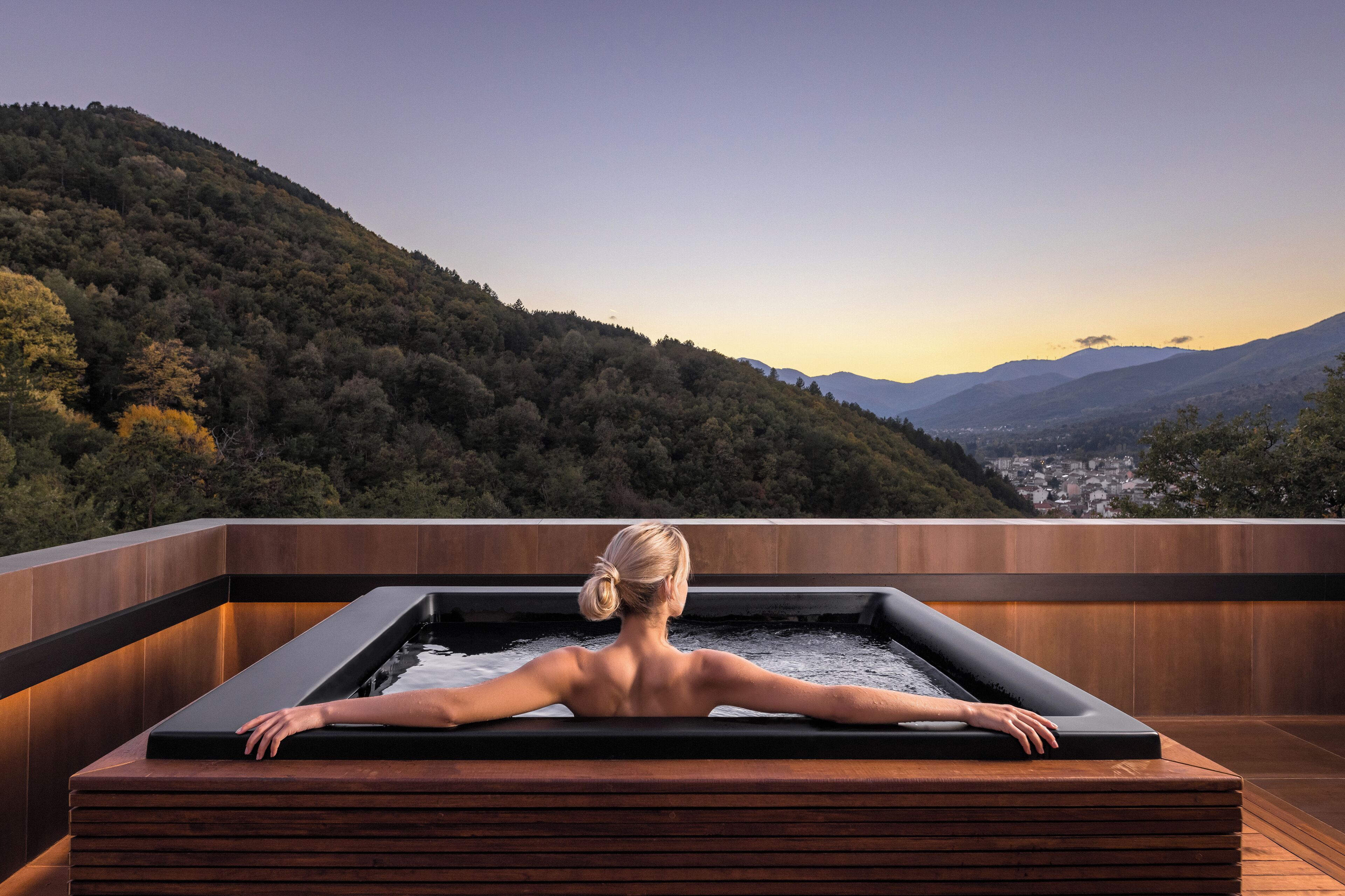 Couples treatment rooms, sauna, steam room, body treatments, facials