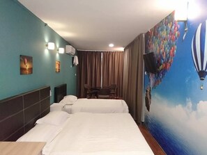 Blackout curtains, free WiFi, bed sheets - The Boxs Container (Kuching)