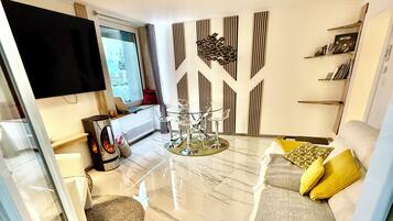 Smart TV, DVD player, stereo