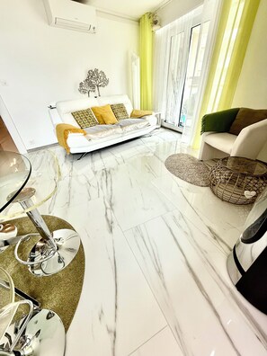 Smart TV, reproductor de DVD y estéreo 