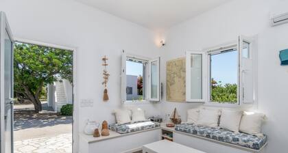 Villa rauhan keidas lähellä kauneimpia rantoja ja kaikkia Milos-palveluita