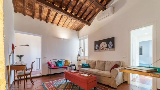 Unclassified image, 1 of 35, button - Three bedrooms in world-famous Via Giulia - Wifi, A/C, Washing machine (Roma)