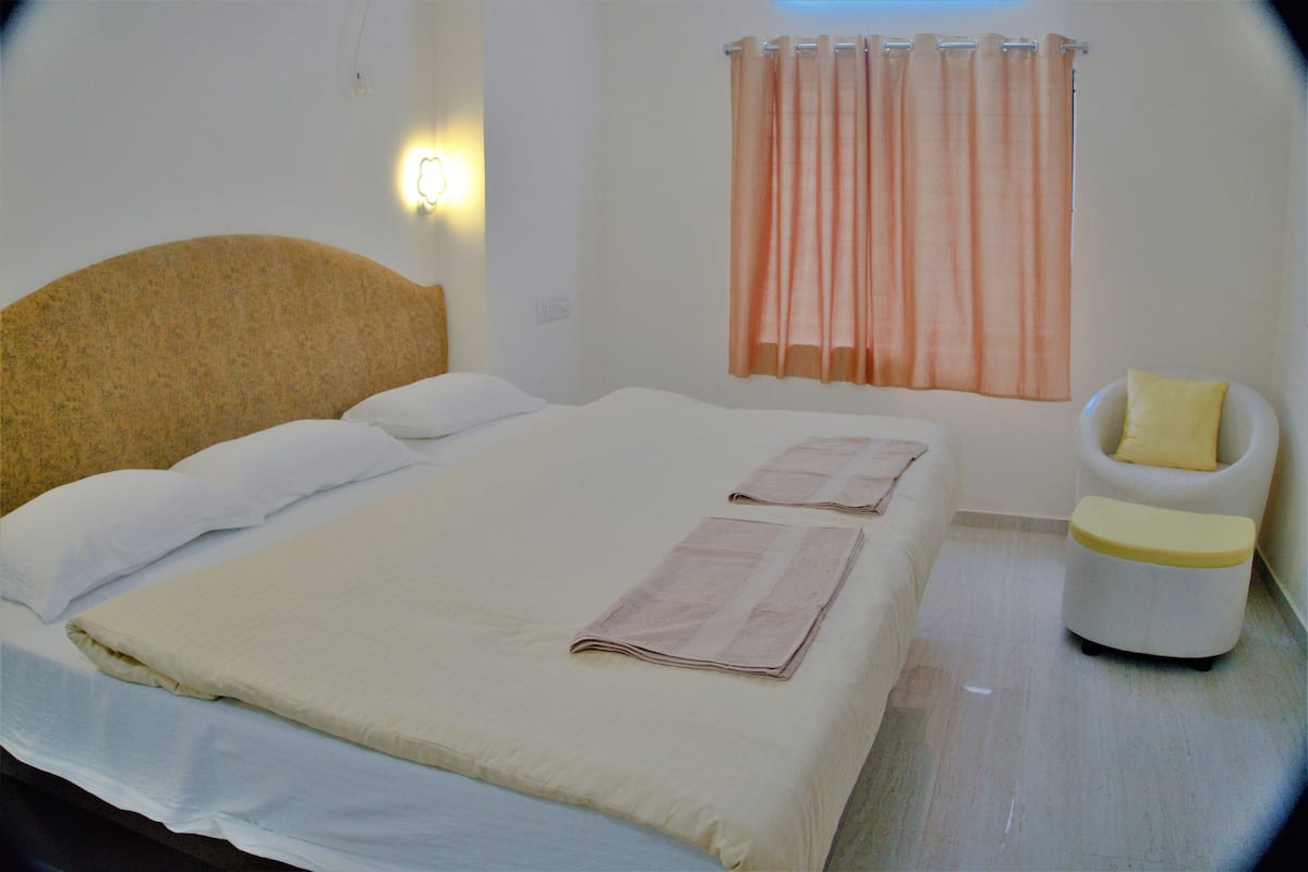Comfort Üç Kişilik Oda | Ücretsiz kablosuz İnternet, çarşaf takımı