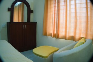 Free WiFi, bed sheets