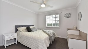 3 slaapkamers, een strijkplank/strijkijzer