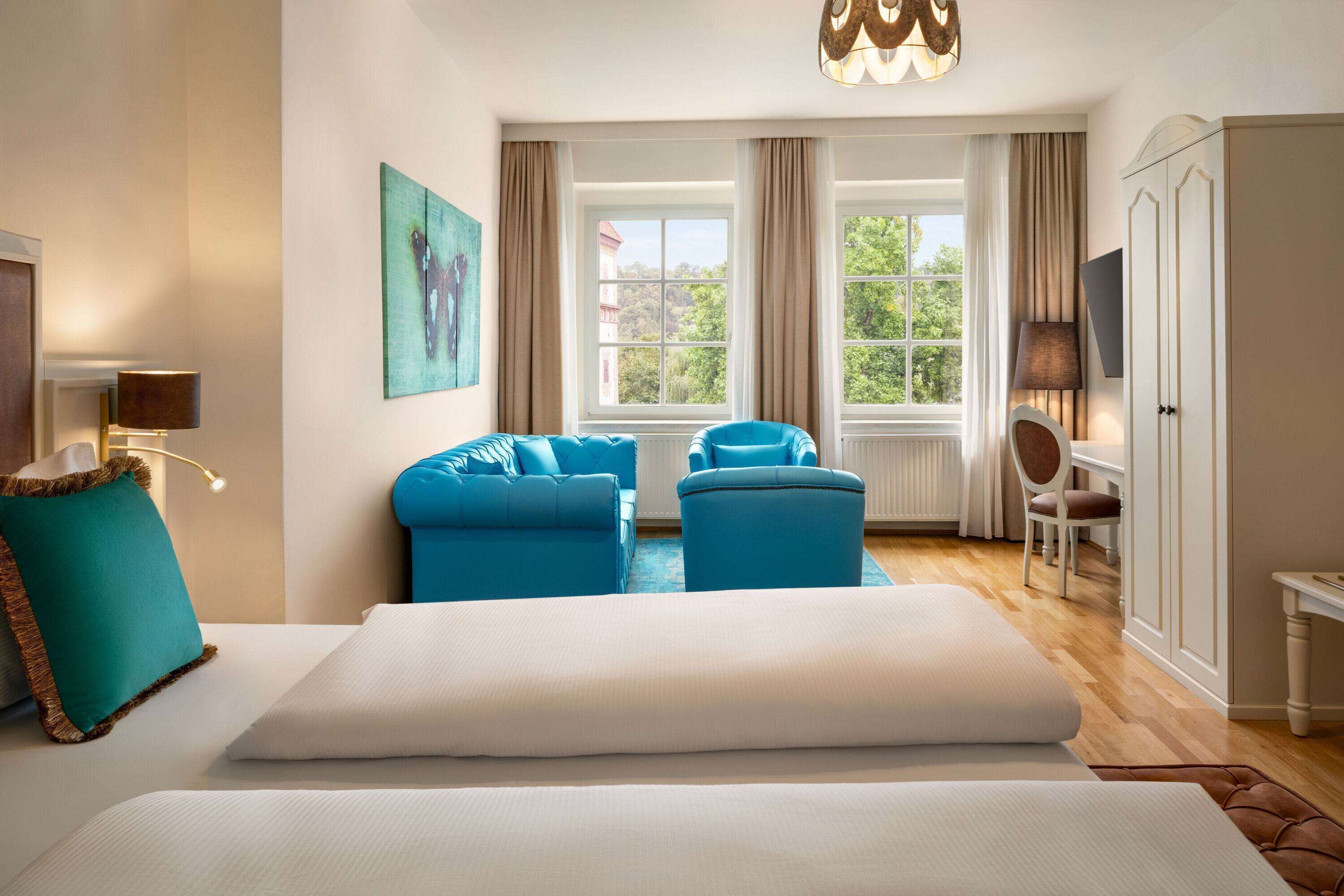 junior suite | hypo-allergenic bedding, in-room safe, individually decorated