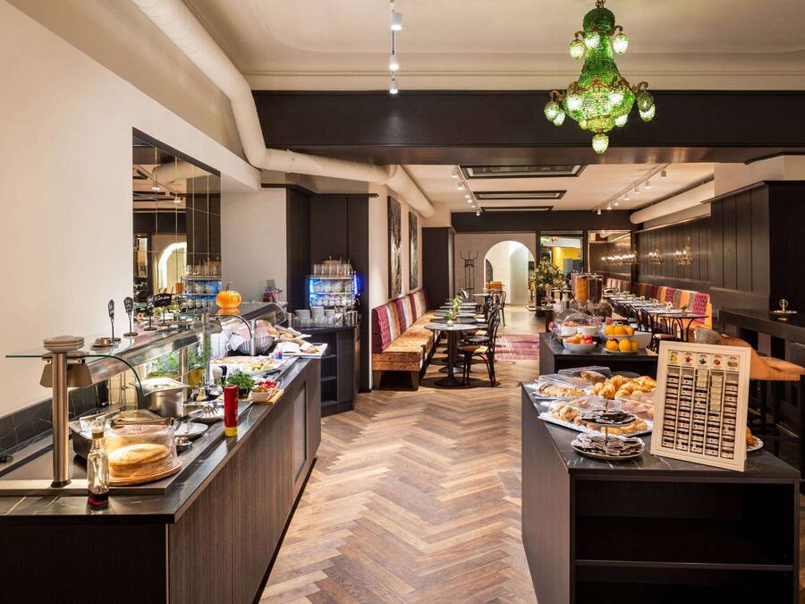 Daily buffet breakfast for a fee