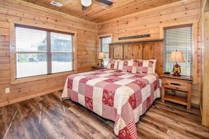 10 slaapkamers, een strijkplank/strijkijzer, wifi, beddengoed