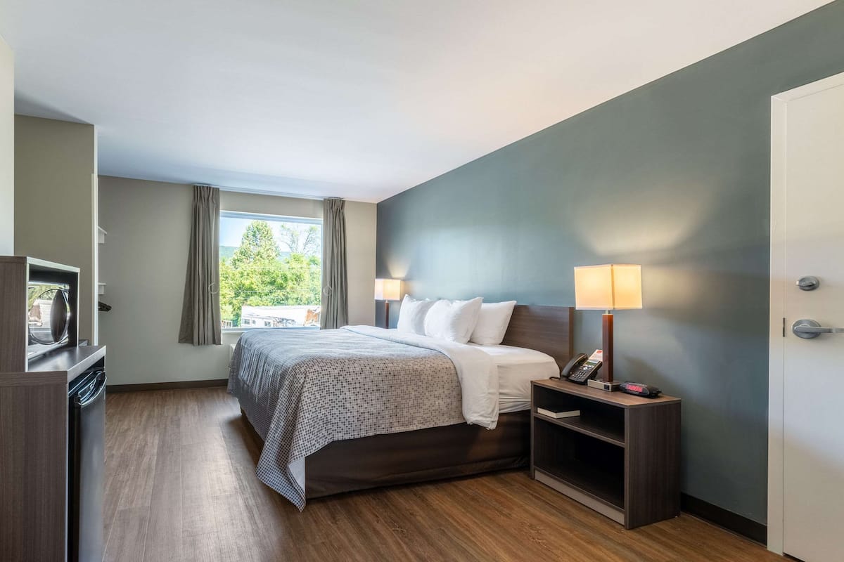 Pillow-top beds, free WiFi, bed sheets